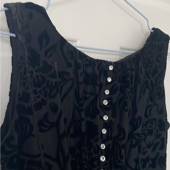 Belle robe noire. Haut en velours. - Picture 7 of 8